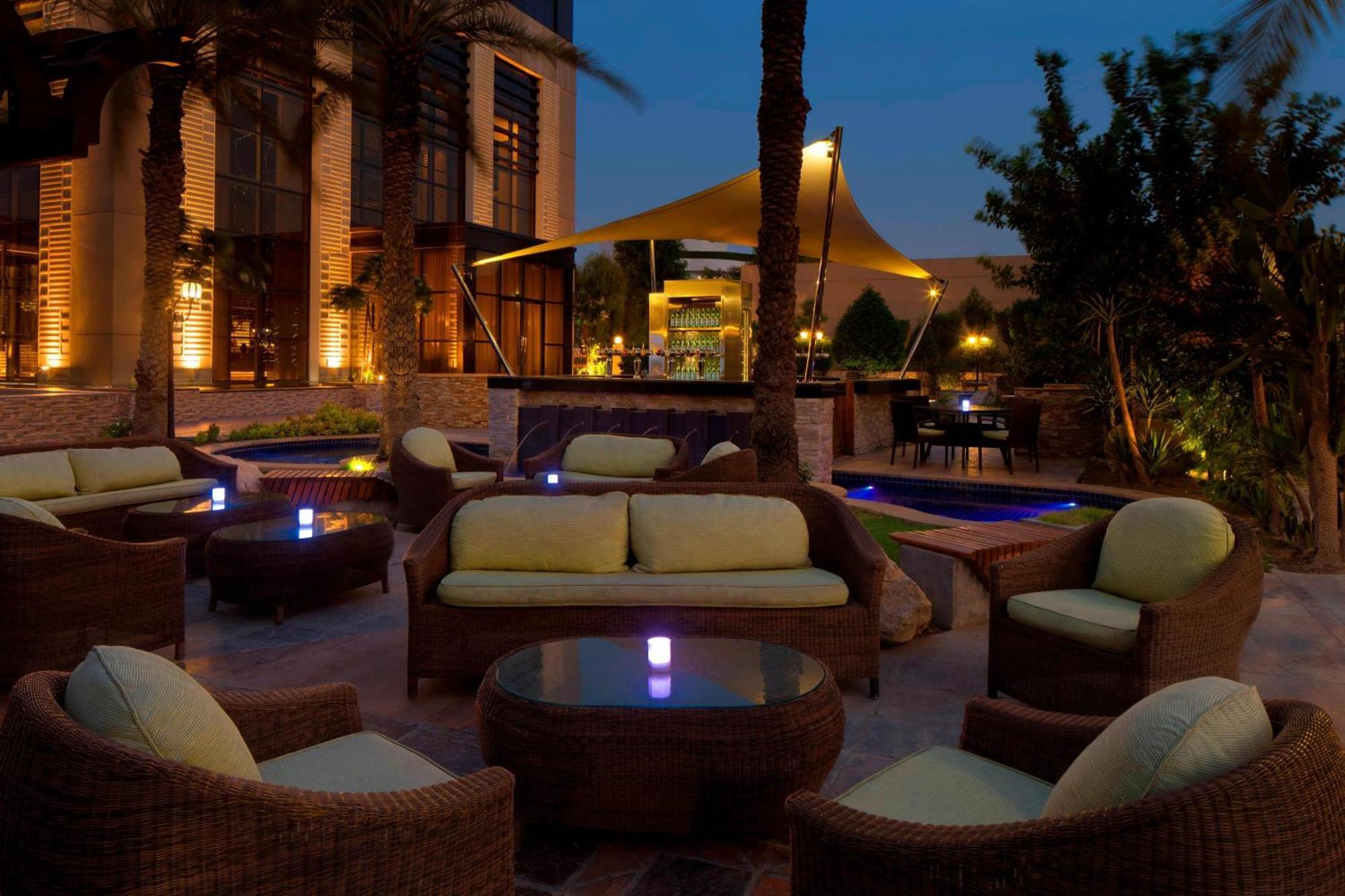 Le Meridien Dubai Hotel & Conference Centre Exterior foto The Westin Cairo